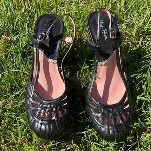 Miss Bison Platform Heels Size 7